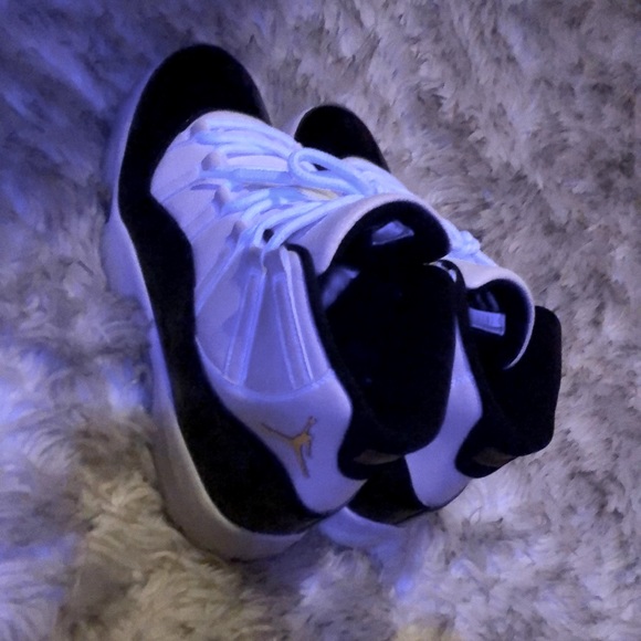 Jordan 11 RetroDMP Gratitude (2023)